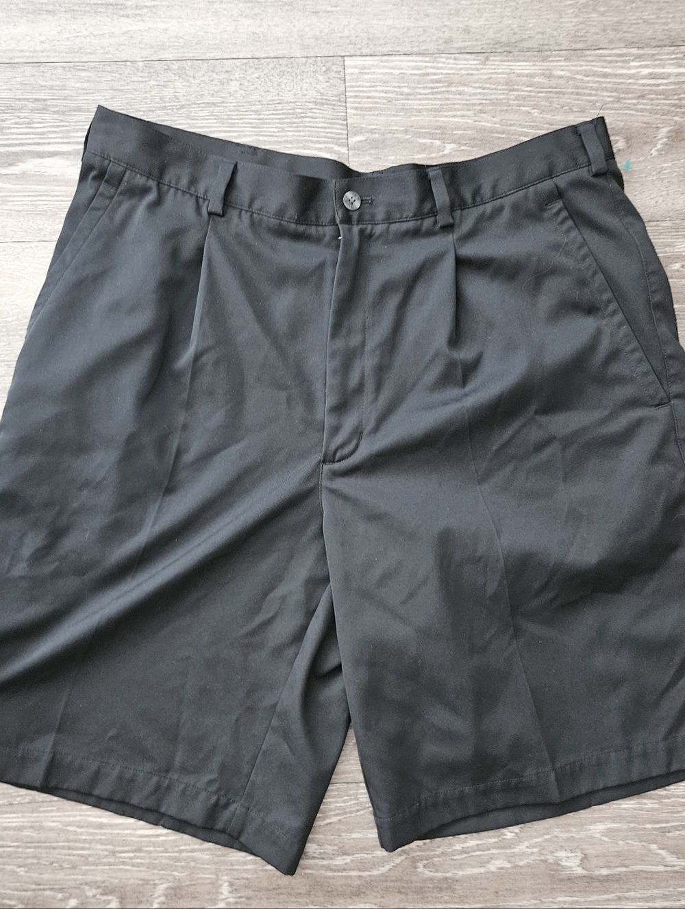 Nike Golf Black Men’s Pleated Performance Shorts